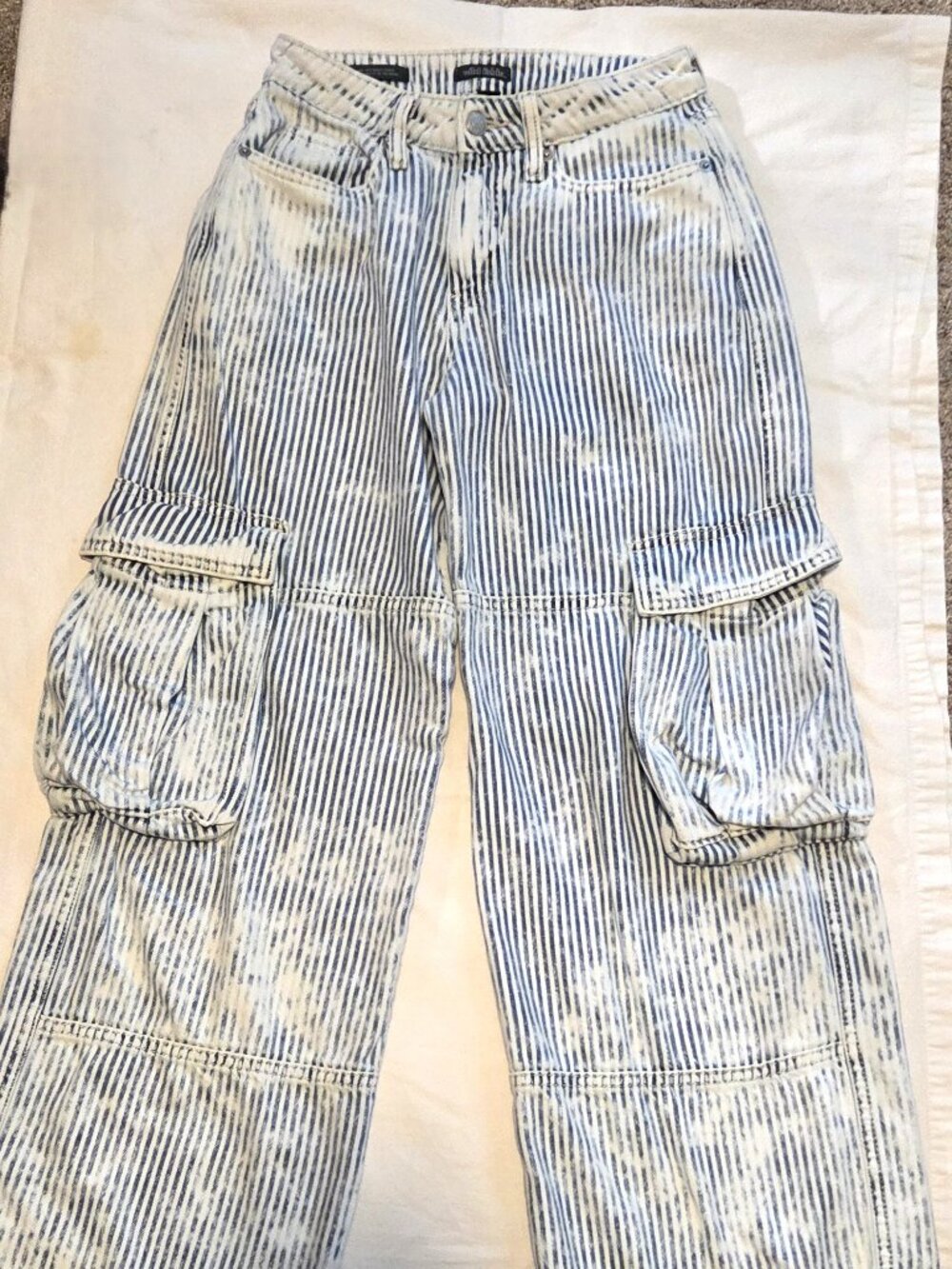 Wild Fable Women’s Size 00 Blue White Stripe Mid Rise Baggy Cargo Jeans Y2K